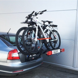 Aguri VANTAGE BLACK 3 - uchwyt rowerowy montowany na klapę bagażnika