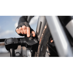 Taurus STELVIO 3 BLACK - bagażnik na hak 3 rowery składany, Swiatła LED